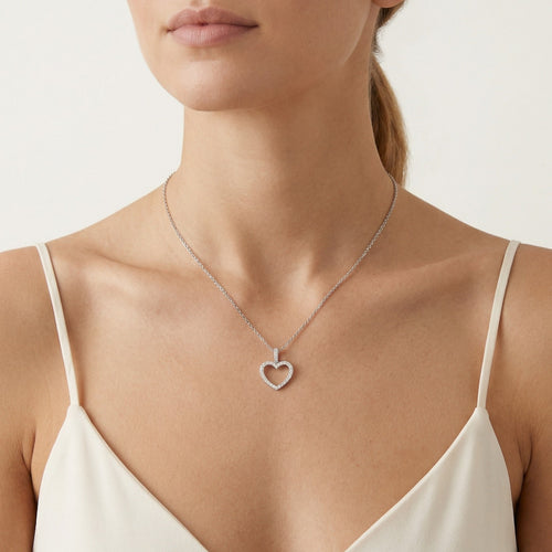 Einfaches Herz mit Diamanten