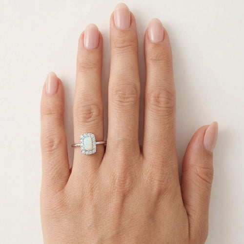 Royaler Opal- und Zirkonia-Weißgoldring