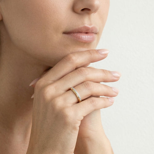 Prsten ze žlutého zlata s kubickými zirkony