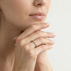 Prsten ze žlutého zlata s kubickými zirkony