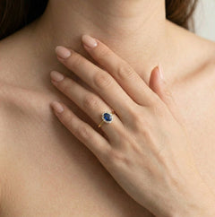 Bague en or avec quartz bleu ovale audacieux