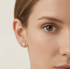 Pendientes de botón redondos de plata con circonita cúbica