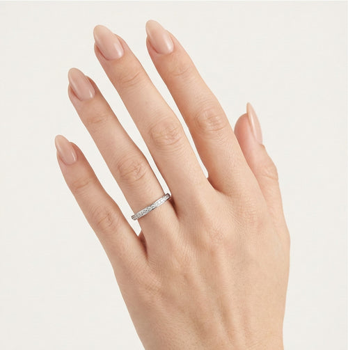 Weißgold-Trauring mit Steinen