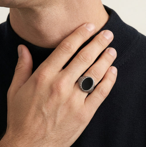Oval onyx solitaire men ring