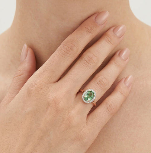 Prsten z růžového zlata se zeleným safírem a diamanty