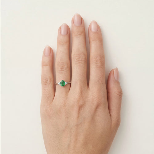 Smaragd Weißgold Ring mit Diamanten