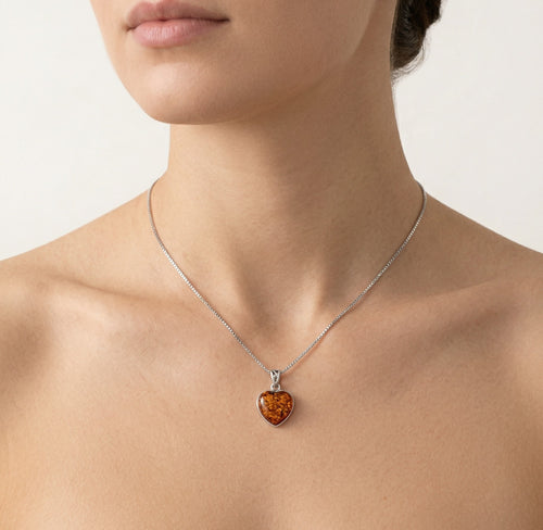 Bernstein-Herzanhänger