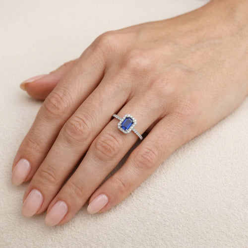 Royal Weißgold-Diamantring mit Saphir