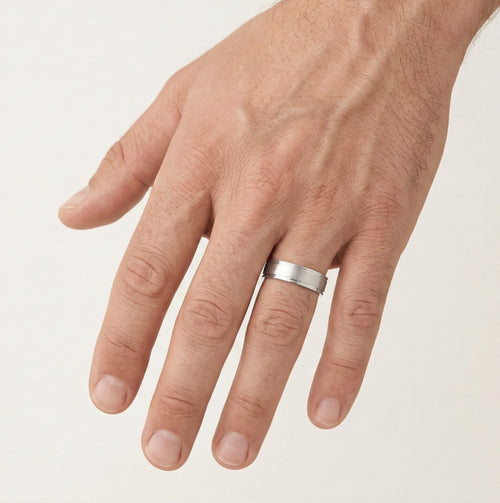 Weißgold-Trauringe mit und ohne Steine