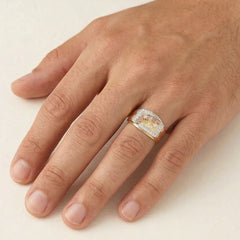 Lustrous ring with gun and cubic zirconia