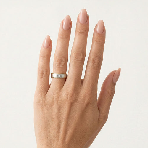 Eleganter Hochzeitsring aus Gelb- und Weißgold