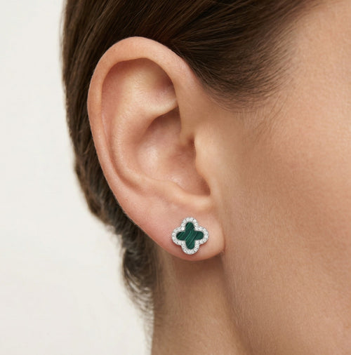 Stříbrné náušnice se zeleným achátem ve tvaru čtyřlístku