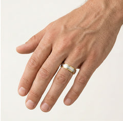 Alliance arrondie épaisse en or jaune et or blanc