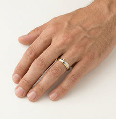 Eleganter zweifarbiger Gold-Ehering