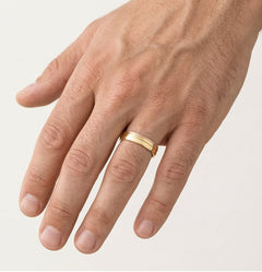 Snubní prsten ze žlutého a růžového zlata