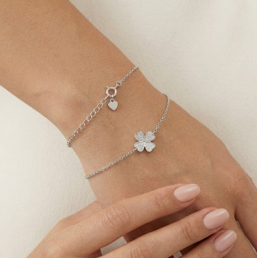 Bracelet chaîne en argent avec feuille de trèfle