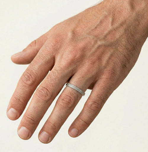 Weißgold-Trauringe mit filigranem Design