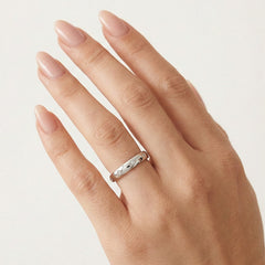 Snubní prsteny z bílého zlata