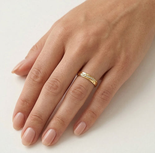 Vysoce leštěný prsten ze žlutého zlata