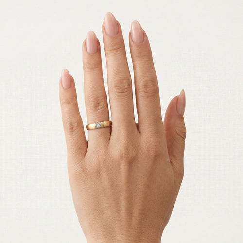 Gelb- und Weißgold Eheringe mit mattem Finish