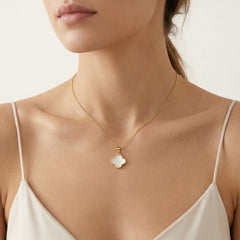 Zlatý přívěsek s lístkem jetele