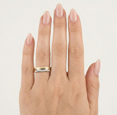 Bague spéciale en or jaune et or blanc