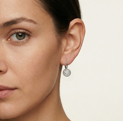 Náušnice s ukrytou květinou