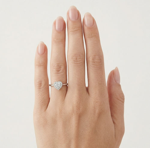 Halo-Ring aus Silber mit Herz und Zirkonia