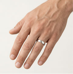 Bague de mariage classique en or blanc