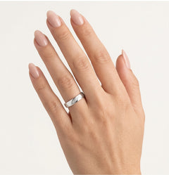 Weißgold-Trauring mit Blatt-Design