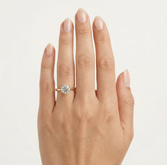 Yellow gold ring with round cubic zircon