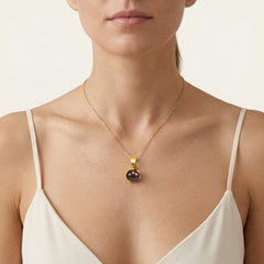 Colgante único con perla negra