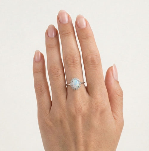 Anillo real plano de ópalo blanco