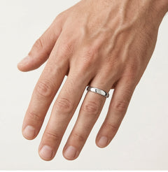 Klasický tenký prsten z bílého zlata
