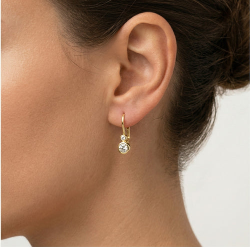 Zlaté náušnice s lunetovými diamanty