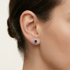 Boucles d’oreilles en or blanc avec saphir bleu et diamants