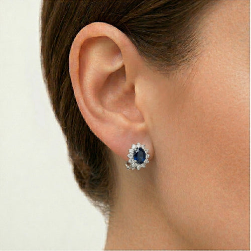 Klassische Saphir- und Diamant-Ohrringe