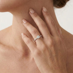 Accent white gold ring