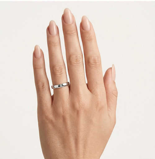 Klassischer Trauring aus Weißgold