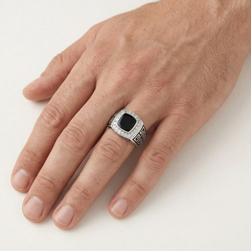 Pánský prsten ze stříbra s černým smaltem a kubickými zirkony, polštářový brus