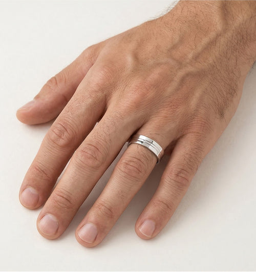 Weißgold-Trauring mit Steinen am Rand