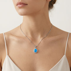 Colgante de ópalo azul ovalado