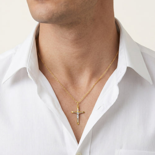 Croix en or avec Jésus-Christ