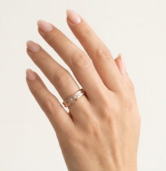 Elegante Rosé- und Weißgold-Hochzeitsringe