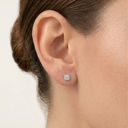 Lustrous diamonds yellow gold earrings