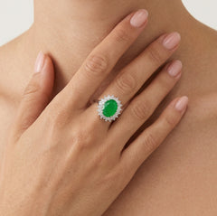 Královský stříbrný prsten s oválným smaragdem