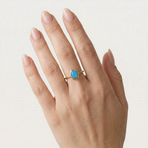 Klassischer Blaue-Opal-Ring