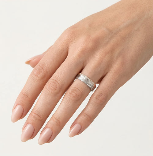 Bague de mariage ondulée en or rose et blanc