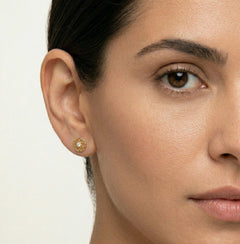 Puces d’oreilles cœurs en or avec zircon cubique