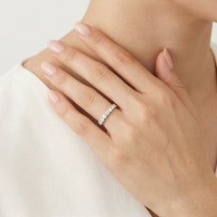 Sparkling white gold ring with diamonds